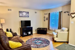 99 Boniface Dr, Pine Bush, NY 12566 - Photo 2