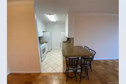 27110 Grand Central Parkway #5M, Floral Park, NY 11005 - Photo 8