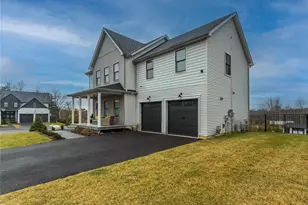 21 Wildwood Dr, Rock Tavern, NY 12575 - Photo 2