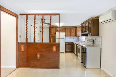 10 Marie Crescent, Patchogue, NY 11772 - Photo 18