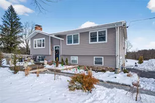 1076 Hoagerburgh Rd, Wallkill, NY 12589 - Photo 2