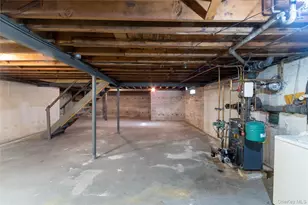 106 Powell Ct, North Babylon, NY 11703 - Photo 22