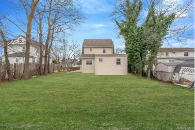 33 Willow Avenue, Freeport, NY 11520 - Photo 22