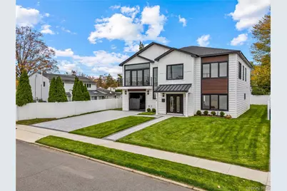 48 Martin Lane, Westbury, NY 11590 - Photo 24