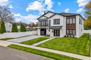 48 Martin Ln, Westbury, NY 11590 - Photo 24