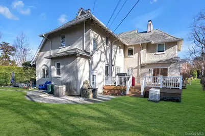 10 Clover Drive, Great Neck, NY 11021 - Photo 26