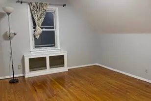 915 N 7th St, New Hyde Park, NY 11040 - Photo 12