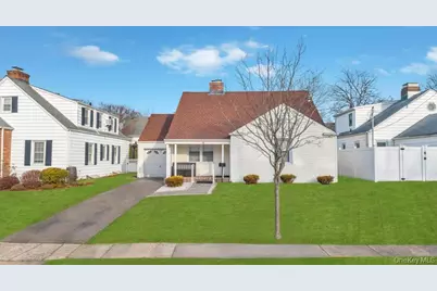 88 Krug Place, Mineola, NY 11501 - Photo 16