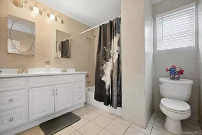 447 Chestnut Street, West Hempstead, NY 11552 - Photo 14