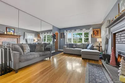 447 Chestnut Street, West Hempstead, NY 11552 - Photo 4