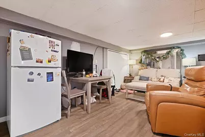 447 Chestnut Street, West Hempstead, NY 11552 - Photo 18