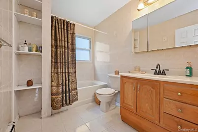 447 Chestnut Street, West Hempstead, NY 11552 - Photo 10