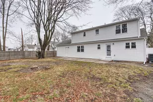 26 Clinton St, Center Moriches, NY 11934 - Photo 28