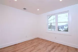 26 Clinton St, Center Moriches, NY 11934 - Photo 24