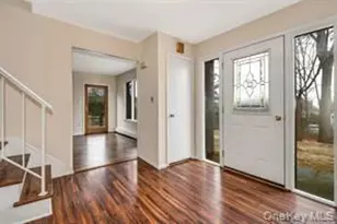 36 Bevin Rd, Northport, NY 11768 - Photo 2