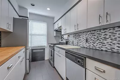 71-36 Little Neck Pkwy #150A, Bellerose, NY 11426 - Photo 6