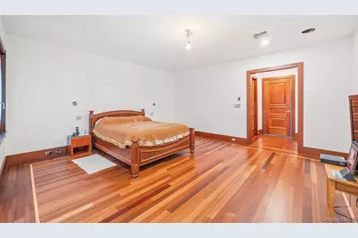 181 Walnut Street, Lynbrook, NY 11563 - Photo 18