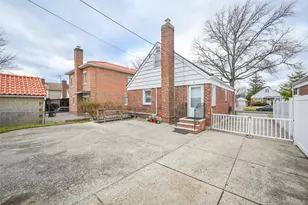 147-28 8th Ave, Whitestone, NY 11357 - Photo 16