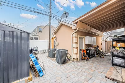 88 Elmwood Street, Plainview, NY 11803 - Photo 38