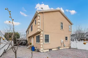 88 Elmwood St, Plainview, NY 11803 - Photo 40