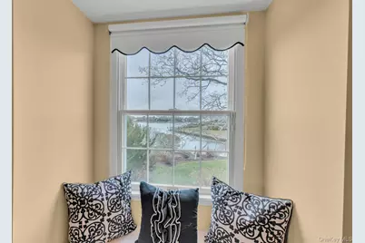 26 Oak Lane, Hampton Bays, NY 11946 - Photo 32