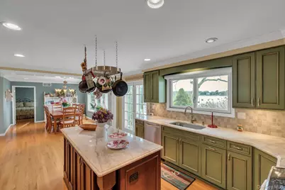 26 Oak Lane, Hampton Bays, NY 11946 - Photo 14