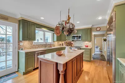 26 Oak Lane, Hampton Bays, NY 11946 - Photo 12