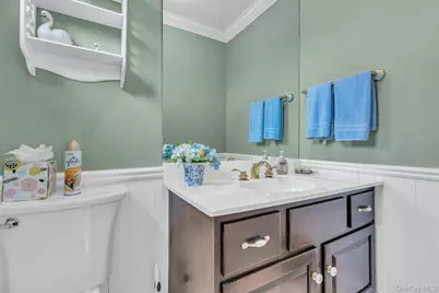 26 Oak Lane, Hampton Bays, NY 11946 - Photo 22