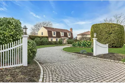 26 Oak Lane, Hampton Bays, NY 11946 - Photo 2