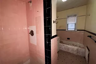 118 Van Cortlandt Ave W, Bronx, NY 10463 - Photo 8