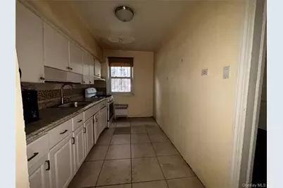 118 Van Cortlandt Avenue W, Bronx, NY 10463 - Photo 10