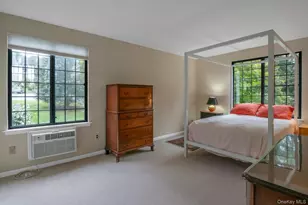 60 Foxwood Dr, Pleasantville, NY 10570 - Photo 18