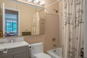 60 Foxwood Dr, Pleasantville, NY 10570 - Photo 24