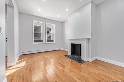 2073 Bathgate Avenue, Bronx, NY 10457 - Photo 4