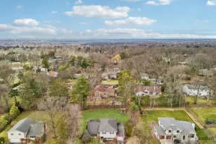 14 Fairway Dr, Great Neck, NY 11020 - Photo 42