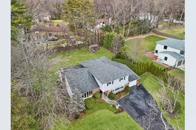 14 Fairway Drive, Great Neck, NY 11020 - Photo 40