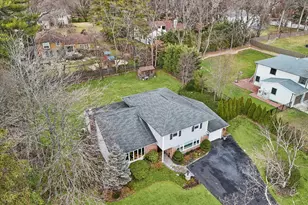 14 Fairway Dr, Great Neck, NY 11020 - Photo 40