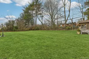 14 Fairway Dr, Great Neck, NY 11020 - Photo 32