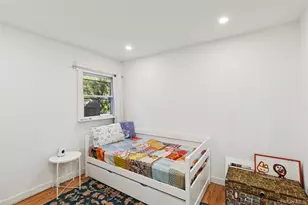 165 Springville Rd, Hampton Bays, NY 11946 - Photo 16