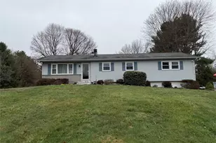 27 Monaco Dr, Hopewell Junction, NY 12533 - Photo 2