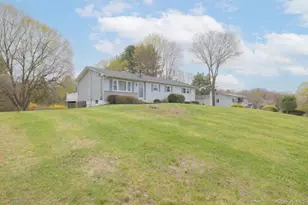 27 Monaco Dr, Hopewell Junction, NY 12533 - Photo 2