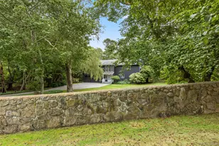 126 Fairview Ave, Montauk, NY 11954 - Photo 2