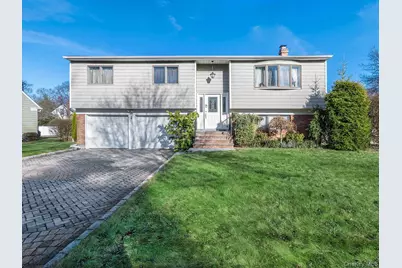 2 Terry Court, Glen Head, NY 11545 - Photo 1