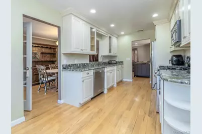 2 Terry Court, Glen Head, NY 11545 - Photo 12