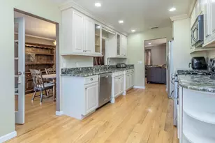 2 Terry Ct, Glen Head, NY 11545 - Photo 12