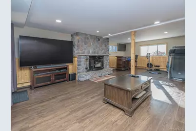 2 Terry Court, Glen Head, NY 11545 - Photo 24