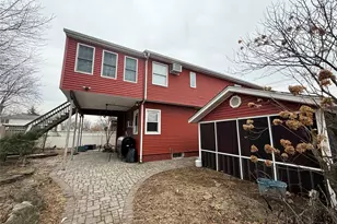 2331 Neptune Ave, Seaford, NY 11783 - Photo 16