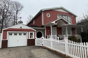 2331 Neptune Ave, Seaford, NY 11783 - Photo 2