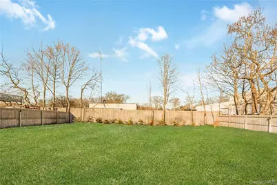 15 Irving Place, Islip Terrace, NY 11752 - Photo 26