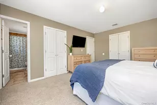 15 Irving Pl, Islip Terrace, NY 11752 - Photo 18